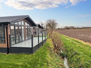 Photo 15- click for photo gallery